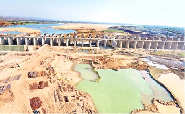 Sammakka Barrage Works In Progress - Sakshi