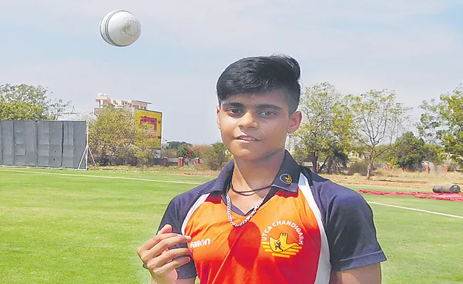 Kashvee Gautam Taken Ten Wickets In Women U19 Domestic ODI - Sakshi