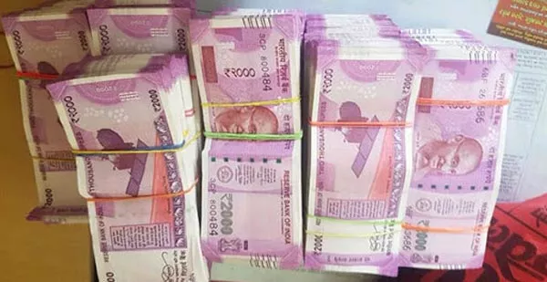 RBI has stopped printing Rs 2,000 notes - Sakshi