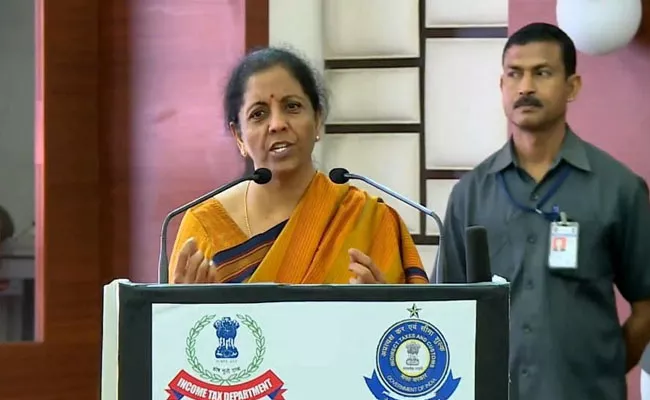 No instruction to banks on withdrawing Rs 2000 notes: Nirmala Sitharaman   - Sakshi