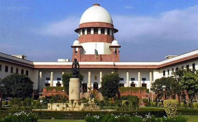 Supreme Court Directions To AP And Telangana on 1999 Group-2 Notification dispute - Sakshi