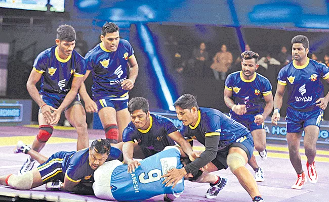 Cyberabad Beat Gadwal In Telangana Kabaddi League - Sakshi