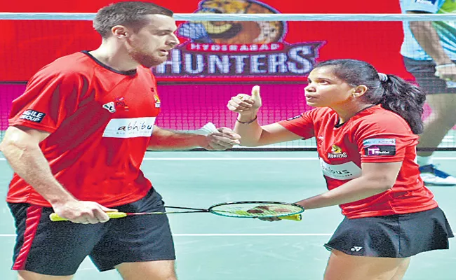 Hyderabad Hunters Win Against Mumbai Rockets In PBL - Sakshi