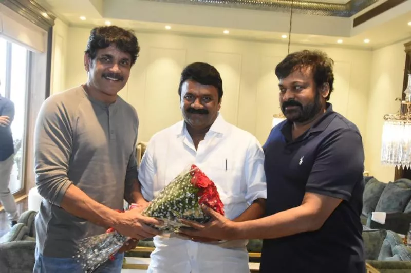 Minister Talasani Srinivas yadav meets Chiranjeevi Nagarjuna - Sakshi