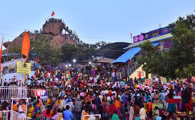 Minister Jagadish Reddy Attended Nalgonda Lord Shiva Temple Ustavalu In Nalgonda - Sakshi