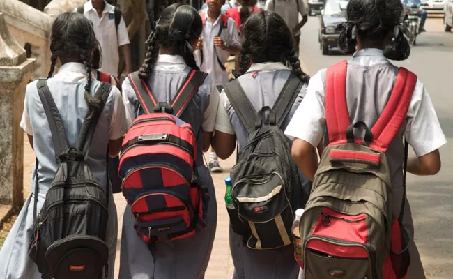 Book Lockers For Students In West Bengal Schools - Sakshi