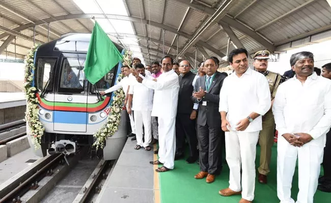 Telangana CM KCR Flags Off JBS-MGBS Metro  - Sakshi