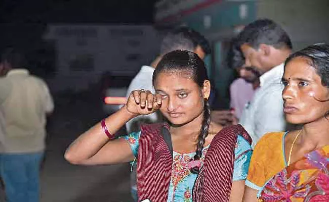 Hajipur Villagers Happy With Hanging Punishment to Srinivas Reddy - Sakshi