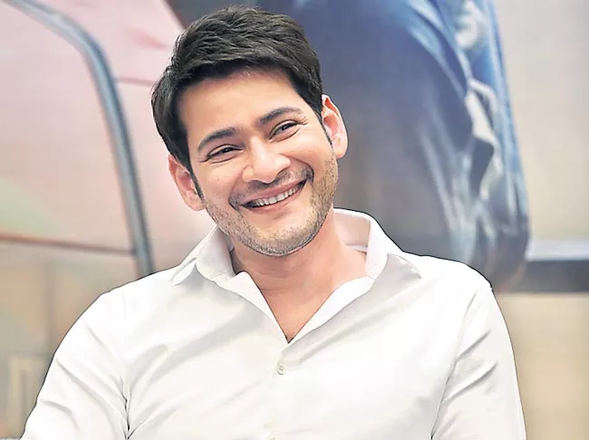 Mahesh Babu to play a dual role in Vamshi Paidipally Film - Sakshi