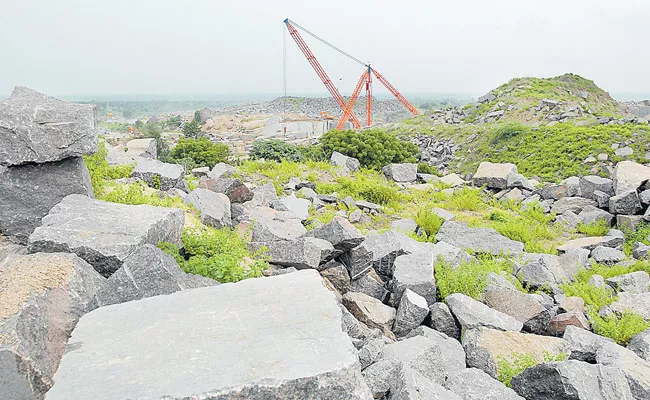 Covid 19 Effects On Granite Business In Karimnagar - Sakshi