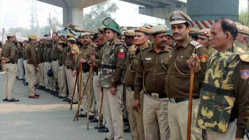 Heavy Police Force Deployed At Shaheen Bagh - Sakshi