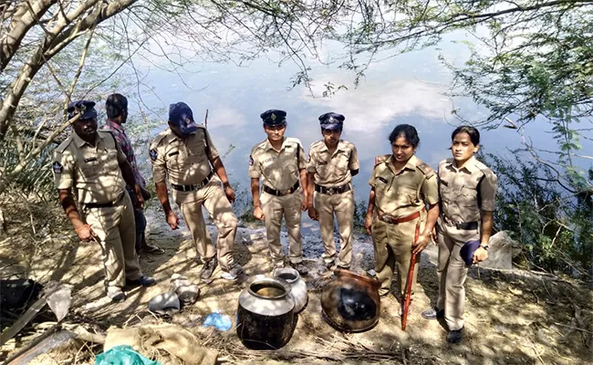 Andhra Pradesh Police Raids On Illicit Liquor Dens - Sakshi