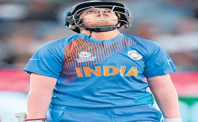 Moments When Shafali Verma Was Out In The T20 World Cup Final - Sakshi