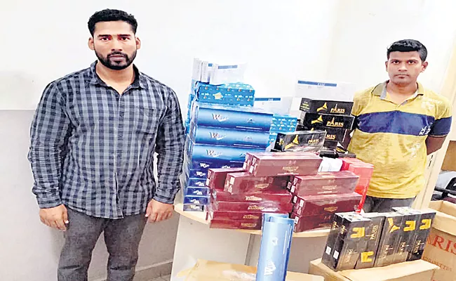 Cigarette Smuggling Gang Held in Hyerabad - Sakshi