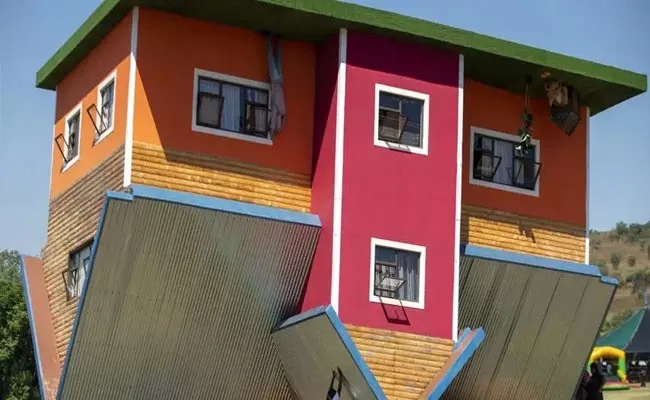 Upside Down House Attracts Tourists In South Africa - Sakshi