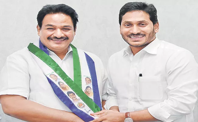 Kadiri Baburao Meet CM Jagan At Tadepalli ANd Join In YSRCP - Sakshi