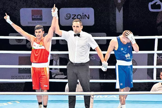 Manish Kaushik qualifies for Olympics with box-off win - Sakshi