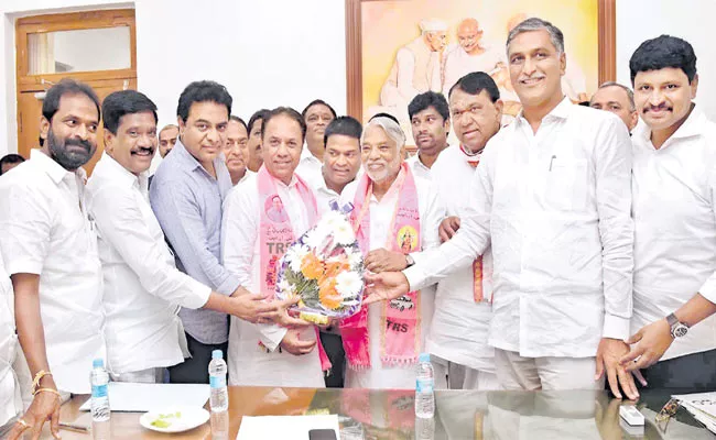 KK And Suresh Reddy Named TRS Candidates for Rajya Sabha - Sakshi