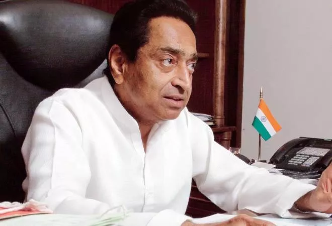 Madhya Pradesh CM Kamal Nath meets governor Lalji Tandon - Sakshi