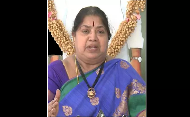 YSRCP Women Leader Thadi Shakuntala Firs On Panchumarthi Anuradha - Sakshi