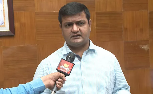 Visakhapatnam Collector Press Meet On CoronaVirus Precautions - Sakshi