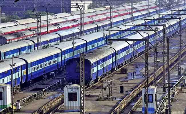 Janata Curfew: Railways Cancels Train Services On Sunday - Sakshi