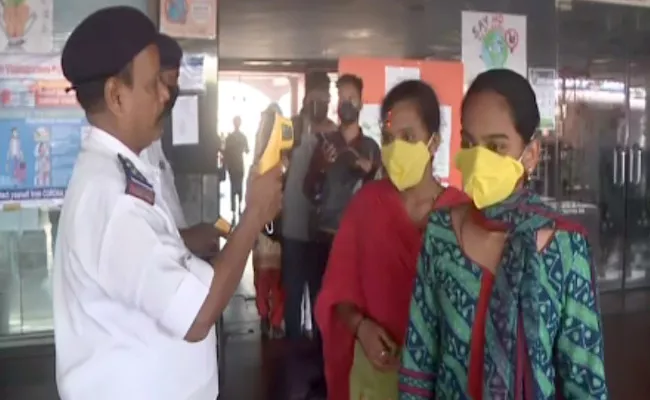 Visakhapatnam Railway Station Chief Manager Suresh Talk On Coronavirus - Sakshi