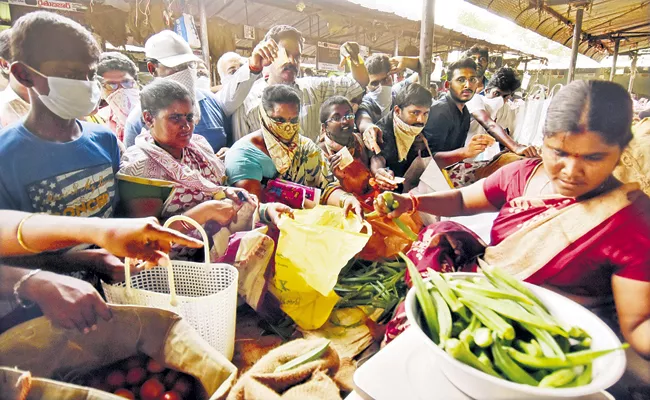 People from across the state went to markets on 21-03-2020 - Sakshi