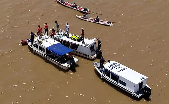 Ferry Boat Sinks In Amazon River In Brazil 18 Died And 30 Missing - Sakshi