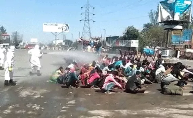 Priyanka Gandhi Slams Disinfectant Sprayed On Migrants On Return To UP Lockdown - Sakshi