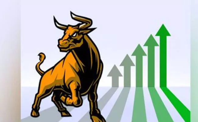 Stockmarket rebounds 800 points  - Sakshi