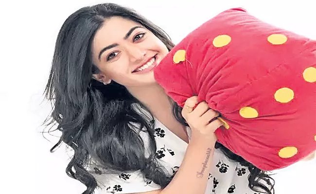 Heroine Rashmika Mandanna Changes To Vegetarian - Sakshi