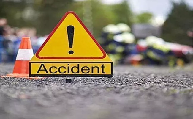 Annually One Lakh Sixty Thousand People Assassination in India Road accident - Sakshi