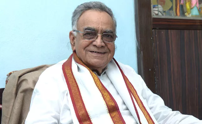 Senior Journalist Potturi Venkateswara Rao Passed Away - Sakshi