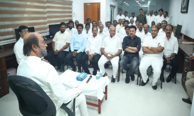 Rajinikanth discusses with Rajini Makkal Mandram district secretaries - Sakshi