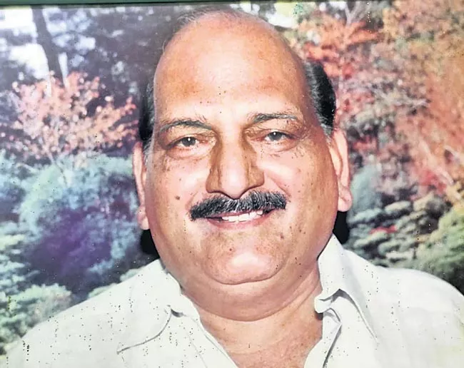 Tollywood Movie Actor Pollapragada Janardhana Rao Pass Away - Sakshi