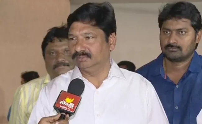 MLA Jogi Ramesh Criticized Chandrababu Over BC reservations - Sakshi