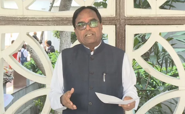 Telangana Budget 2020-21: Ponnala  Lakshmaiah Slams Telangana Budget  - Sakshi