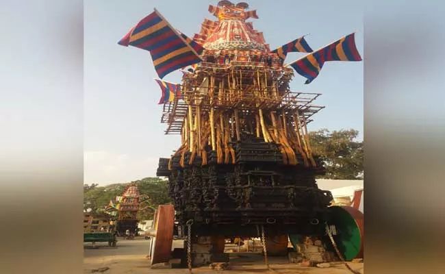 Chamundeshwari Temple Theru Has 700 Years History - Sakshi