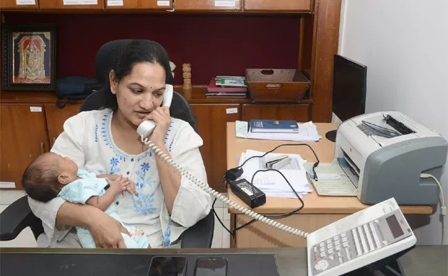 GVMC Commissioner Srijana Mother One Month Baby Attended Her Duties - Sakshi