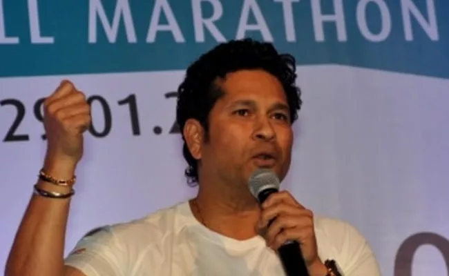 Sachin Tendulkar Speaks With Young Doctors About Sports Injuries - Sakshi