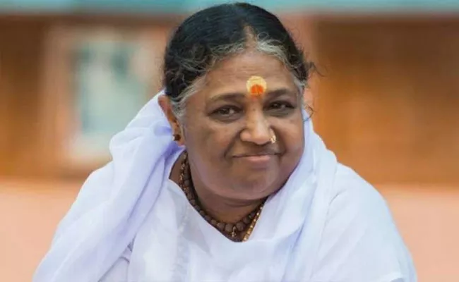 Mata Amritanandamayi Math Donate Rs 13 Crore For COVID-19 Relief - Sakshi