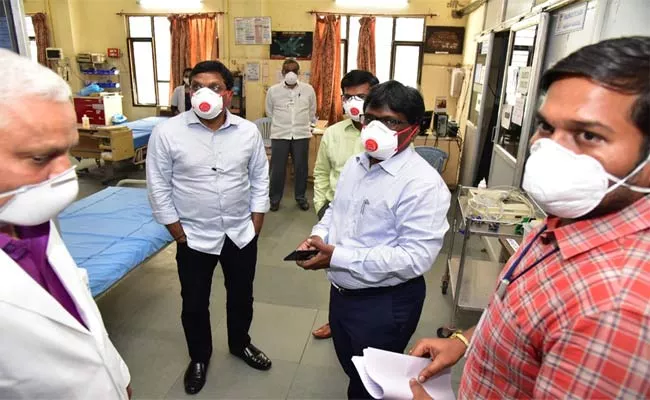 Coronavirus Special Officer RajaShekar Visits Guntur District Due To Lockdown - Sakshi