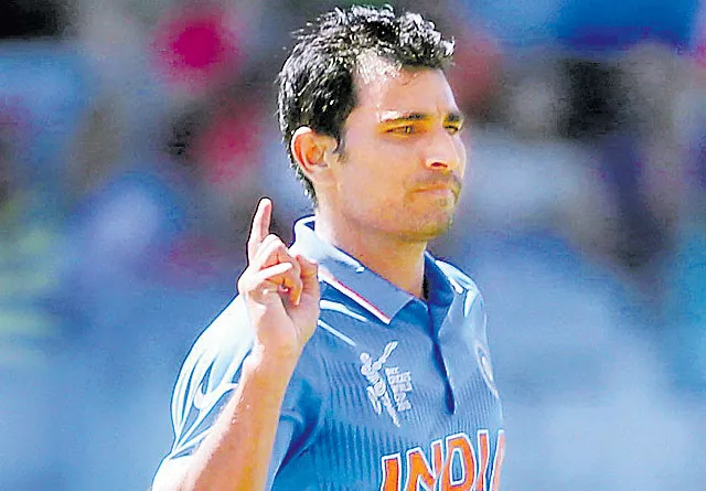 Mohammed Shami reveals he played 2015 World Cup with fractured knee - Sakshi