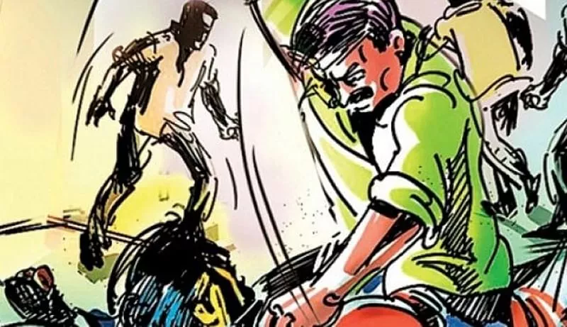 Three Men Lynched In Maharashtra On Suspicion Of Being Robbers - Sakshi