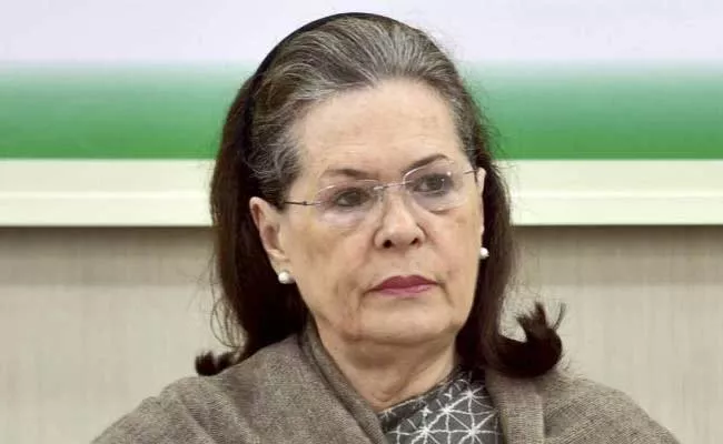 Sonia Gandhi Talk On Congress Working Committee Meeting Over Lockdown - Sakshi