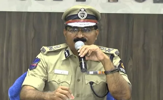 DGP Mahender Reddy Congratulated Telangana Police - Sakshi