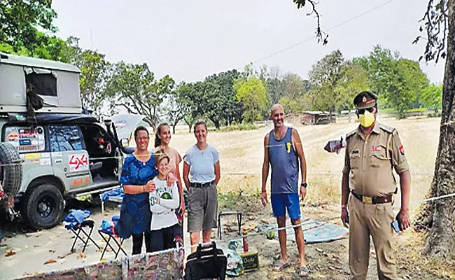 French Family Stuck in india Lockdown Stranded in UP - Sakshi