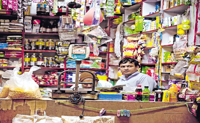 Street Shops is playing key role for Essential goods in availability - Sakshi