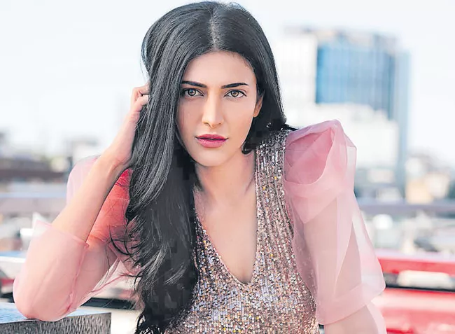 Shruti Haasan claps back at trolls attacking actors for not announcing donations - Sakshi